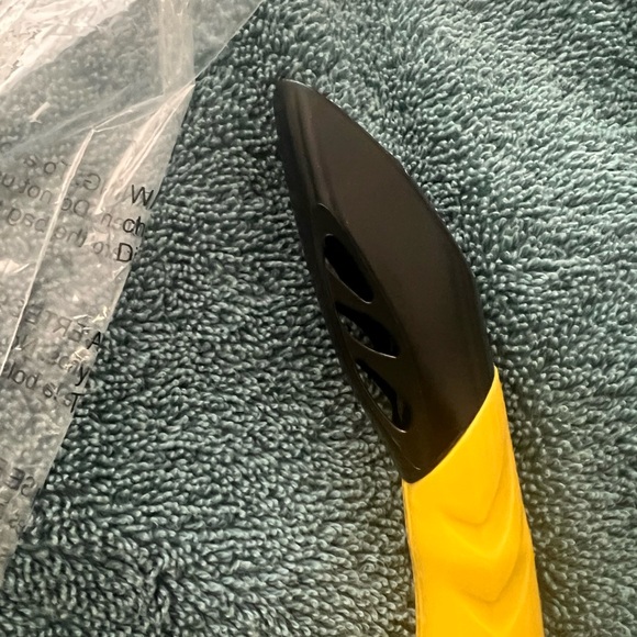 AQUA LUNG SWIM MASK AND SNORKEL- NWT YELLOW/ CLEAR/ BLACK-CHILD- CUB COMBO - Picture 12 of 14